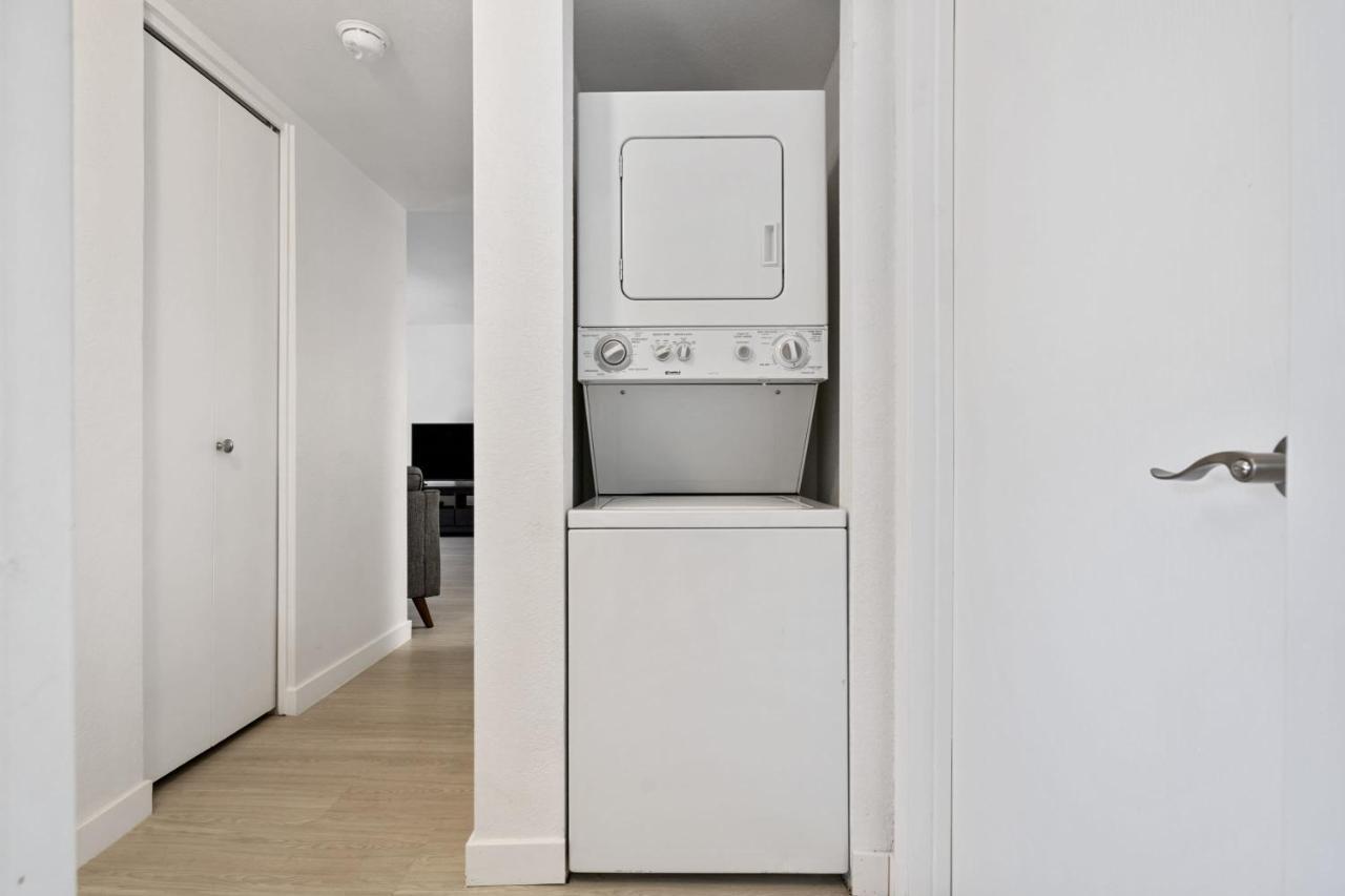 Newly Renovated 2Br Apartment W Pool By Stay Gia Финикс Екстериор снимка